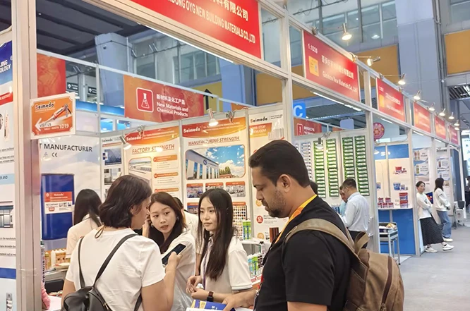 Shandong Ouyijia busca pedidos estables el primer d&iacute;a de la Feria de Cant&oacute;n: el adhesivo estructural, el sellador de espuma y el adhesivo sin clavos SEIMEDA aseguran compras a granel de compradores extranjeros